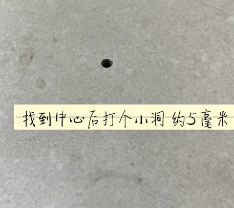 庆安瓷砖空鼓维修公司专业解答在瓷砖铺贴过程中，如果砂料搅拌不均匀，将会带来以下问题